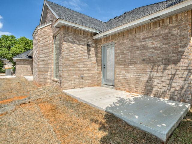 1228 Jerzee Mae Rd, Blanchard, OK 73010