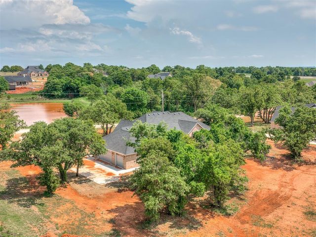 1228 Jerzee Mae Rd, Blanchard, OK 73010