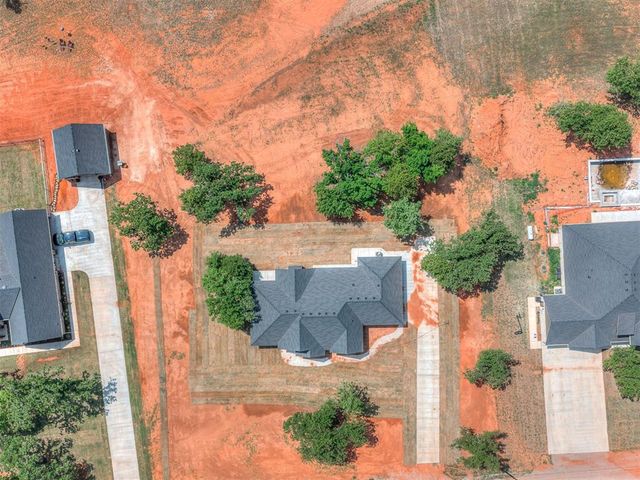 1228 Jerzee Mae Rd, Blanchard, OK 73010