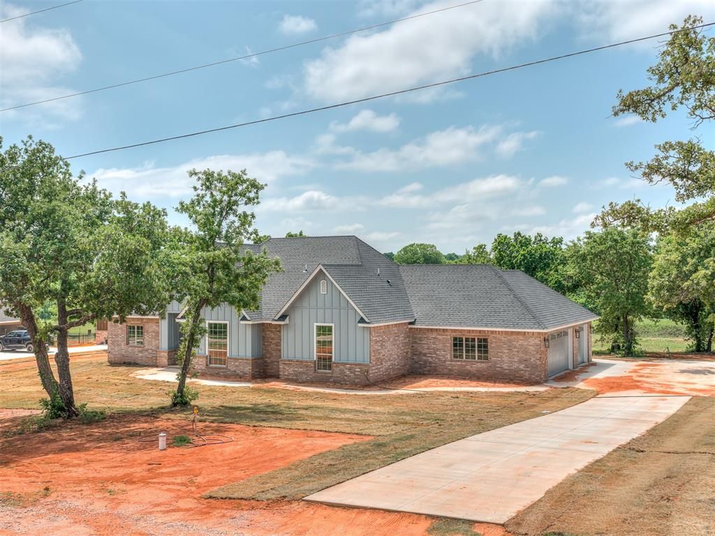 1228 Jerzee Mae Rd, Blanchard, OK 73010