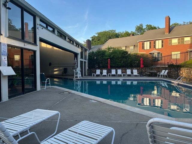 3 Gooseneck 127, Swampscott, MA 01907