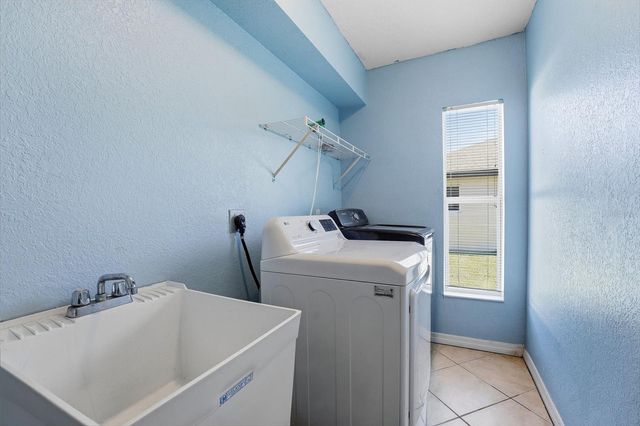 1712 LANSDALE AVENUE, North Port, FL 34286