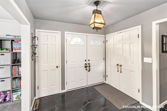 1330 Ridgewood Drive, Hastings, MI 49058