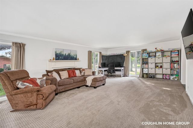 1330 Ridgewood Drive, Hastings, MI 49058