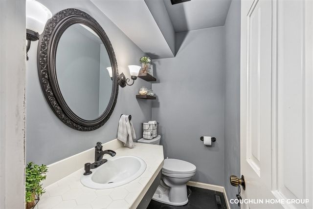 1330 Ridgewood Drive, Hastings, MI 49058