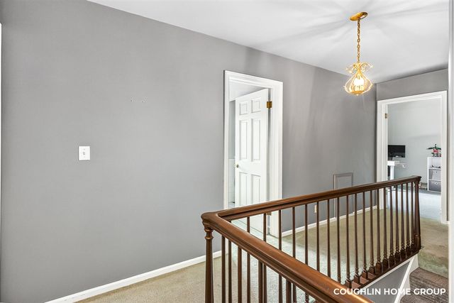 1330 Ridgewood Drive, Hastings, MI 49058