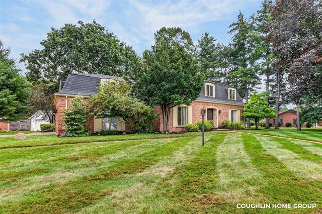 1330 Ridgewood Drive, Hastings, MI 49058