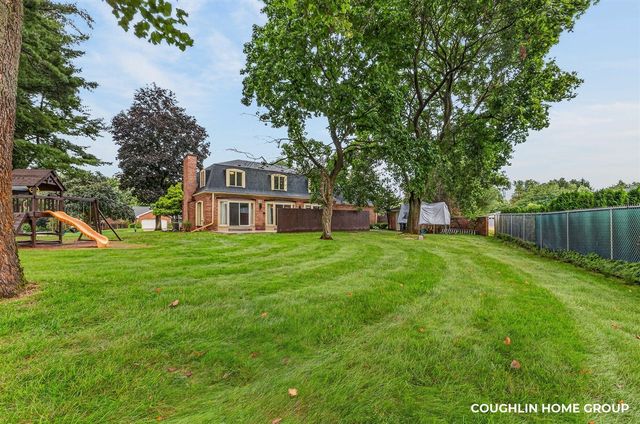 1330 Ridgewood Drive, Hastings, MI 49058