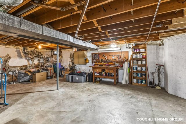 1330 Ridgewood Drive, Hastings, MI 49058