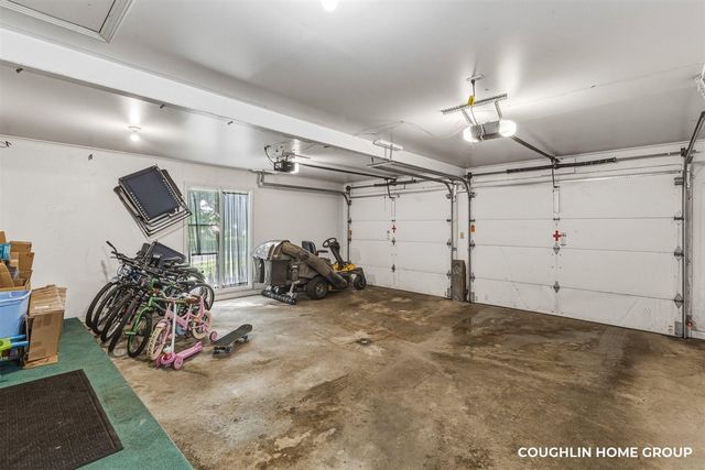 1330 Ridgewood Drive, Hastings, MI 49058