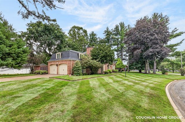 1330 Ridgewood Drive, Hastings, MI 49058
