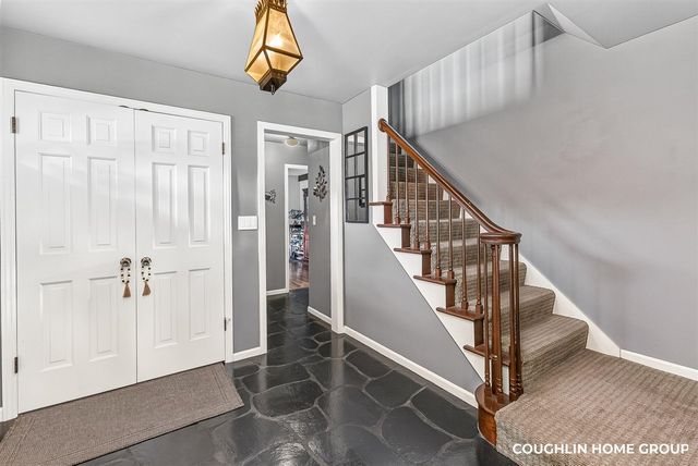 1330 Ridgewood Drive, Hastings, MI 49058