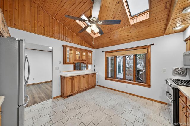 8 Badami Drive, Middletown, NY 10941