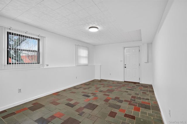 8 Badami Drive, Middletown, NY 10941