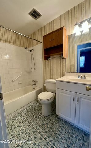 1214 Milton Place, Wilmington, NC 28405