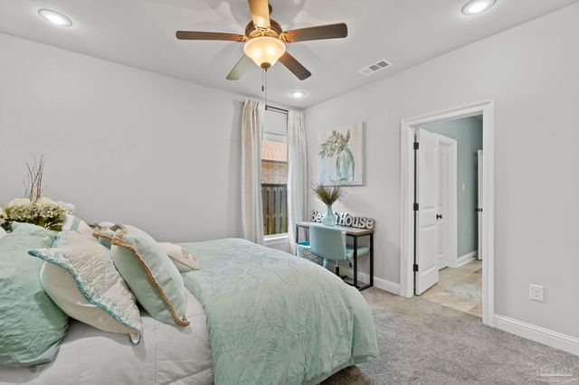 1397 Sabal Palm Dr, Gulf Breeze, FL 32563