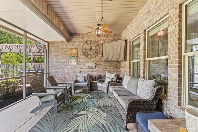 1397 Sabal Palm Dr, Gulf Breeze, FL 32563