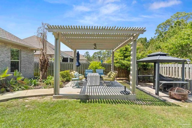 1397 Sabal Palm Dr, Gulf Breeze, FL 32563