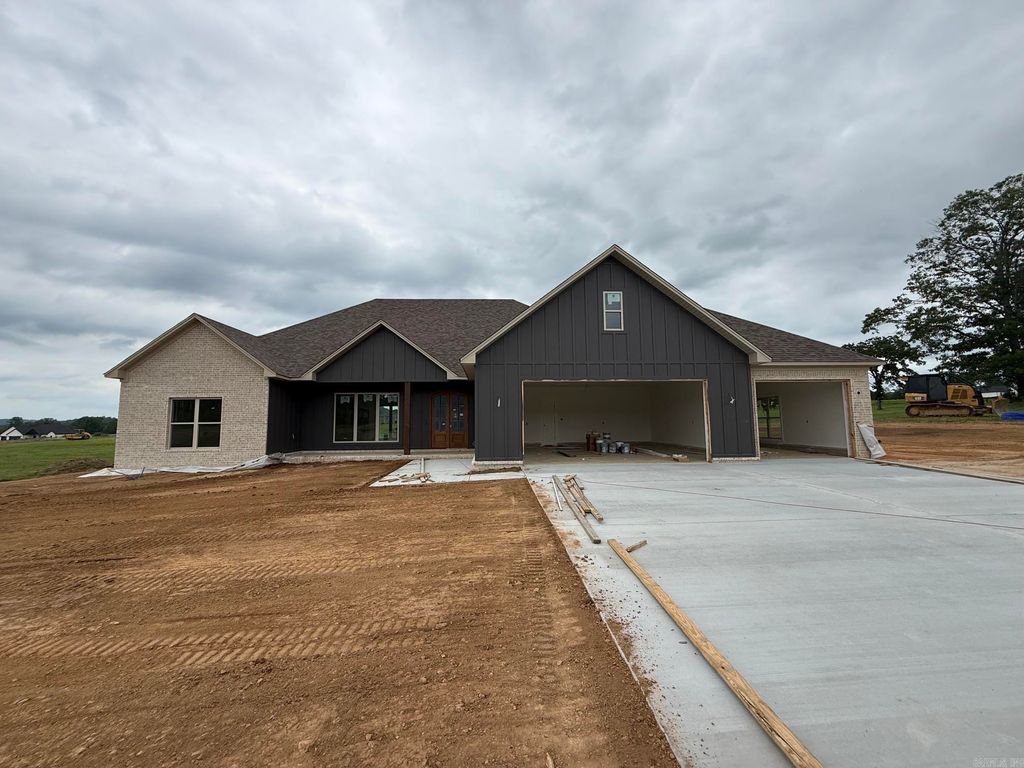134 Republican Loop, Greenbrier, AR 72058
