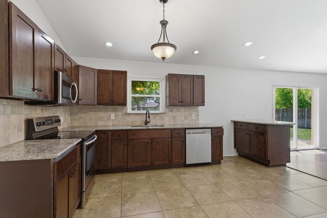 7008 Wayfarer Trail, Fort Worth, TX 76137