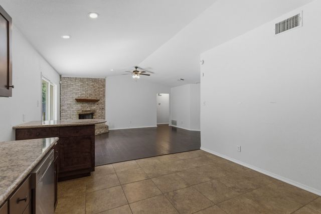 7008 Wayfarer Trail, Fort Worth, TX 76137