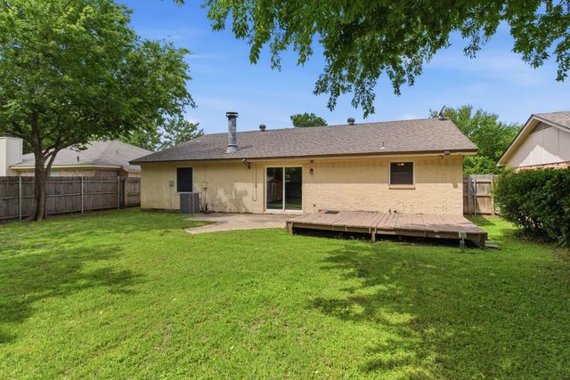 7008 Wayfarer Trail, Fort Worth, TX 76137