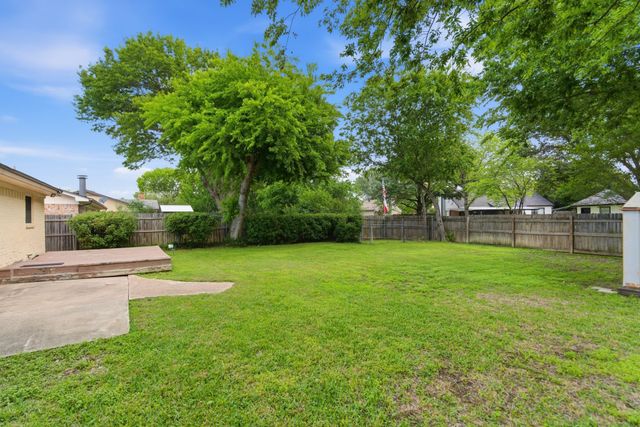 7008 Wayfarer Trail, Fort Worth, TX 76137