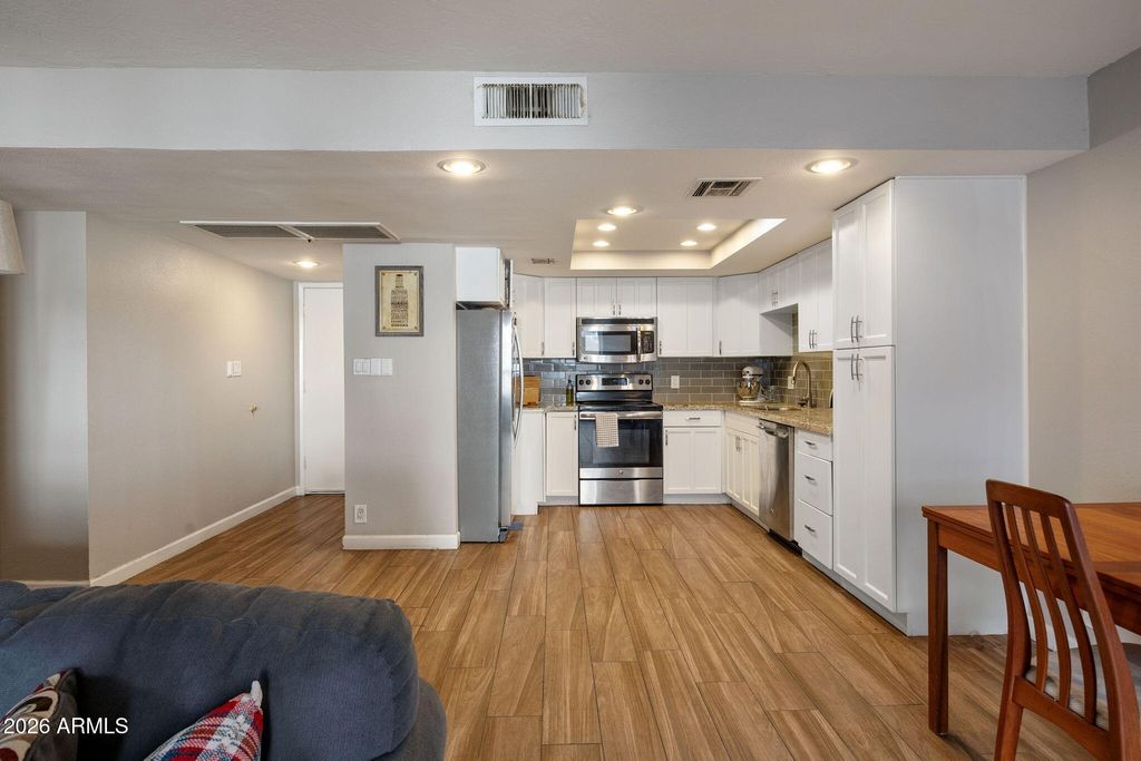 7940 E CAMELBACK Road 205, Scottsdale, AZ 85251