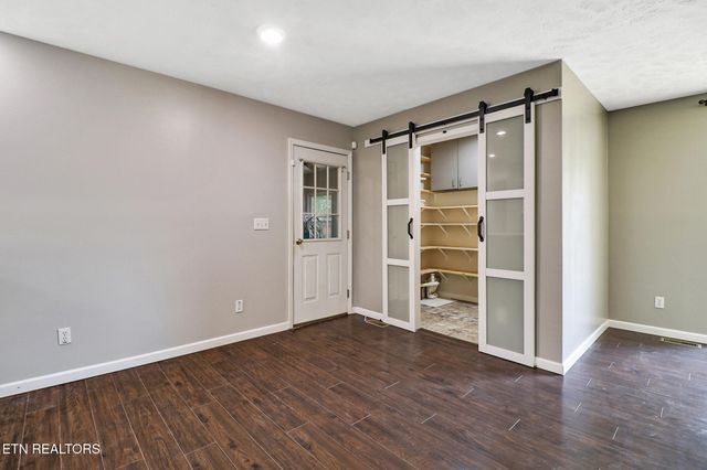 15 Rena Circle, Crossville, TN 38572