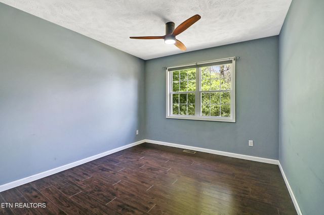 15 Rena Circle, Crossville, TN 38572