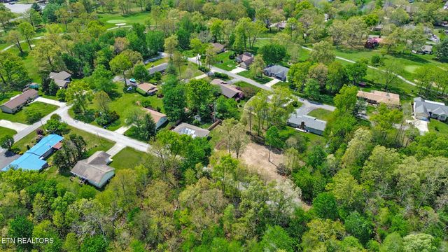 15 Rena Circle, Crossville, TN 38572