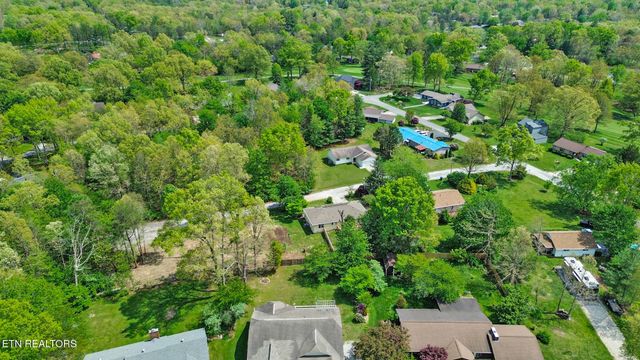 15 Rena Circle, Crossville, TN 38572