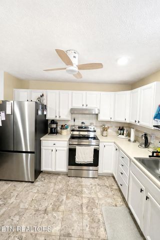 15 Rena Circle, Crossville, TN 38572