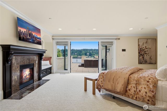 4616 95th Avenue NE, Yarrow Point, WA 98004