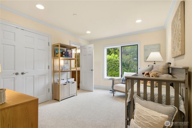 4616 95th Avenue NE, Yarrow Point, WA 98004