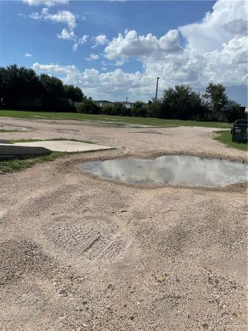 914 E Produce Road, Hidalgo, TX 78557