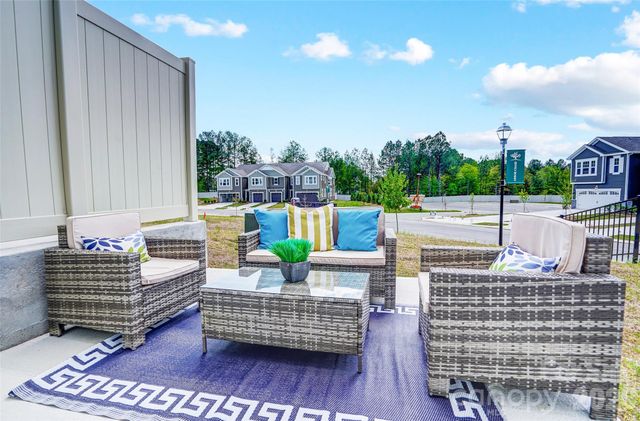 324 Laura Elizabeth Lane, Clover, SC 29710