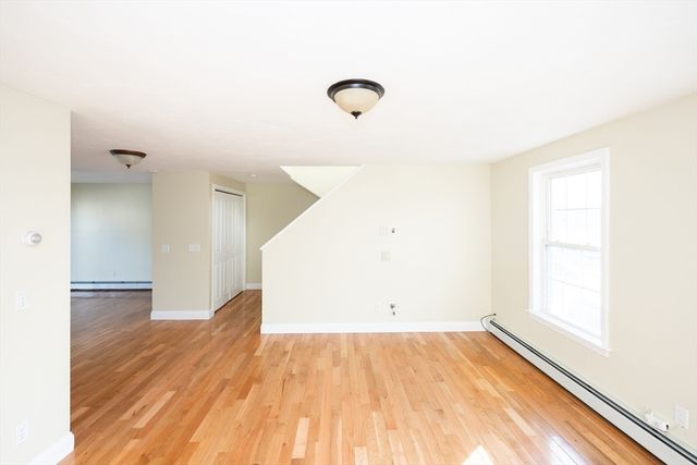 83 Massasoit Rd, Worcester, MA 01604