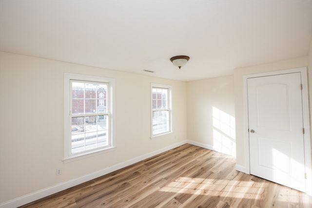 83 Massasoit Rd, Worcester, MA 01604