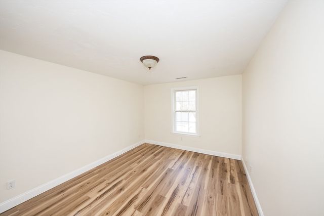 83 Massasoit Rd, Worcester, MA 01604