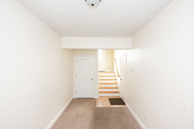 83 Massasoit Rd, Worcester, MA 01604