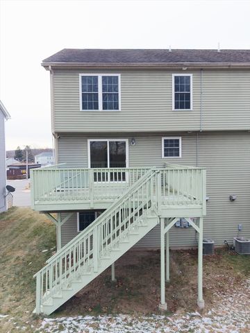 83 Massasoit Rd, Worcester, MA 01604