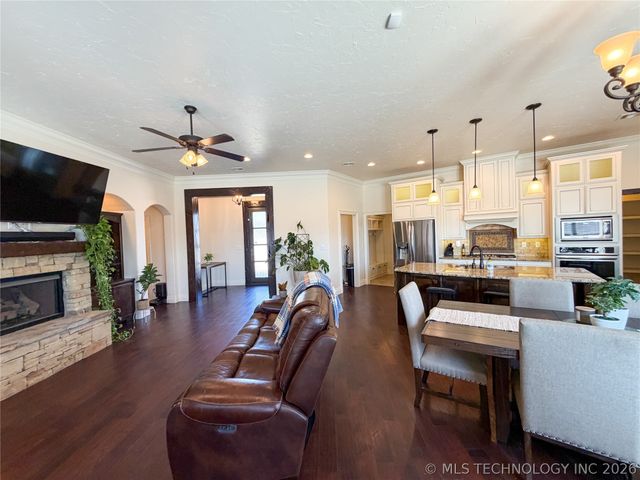 601 Kingston Place, Tahlequah, OK 74464