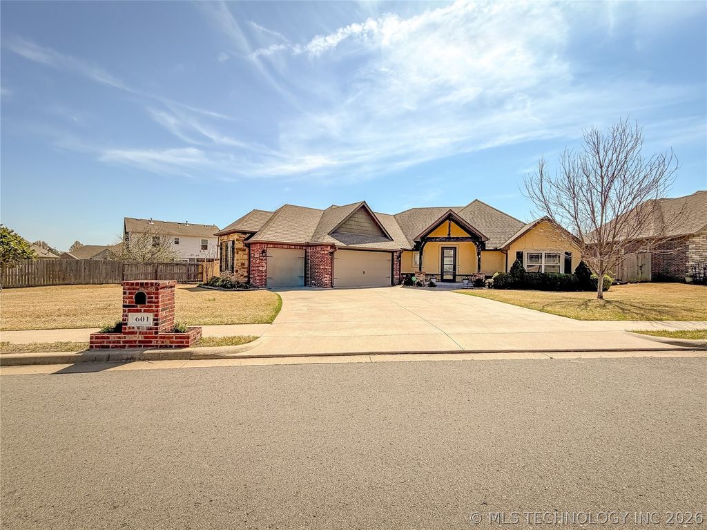 601 Kingston Place, Tahlequah, OK 74464