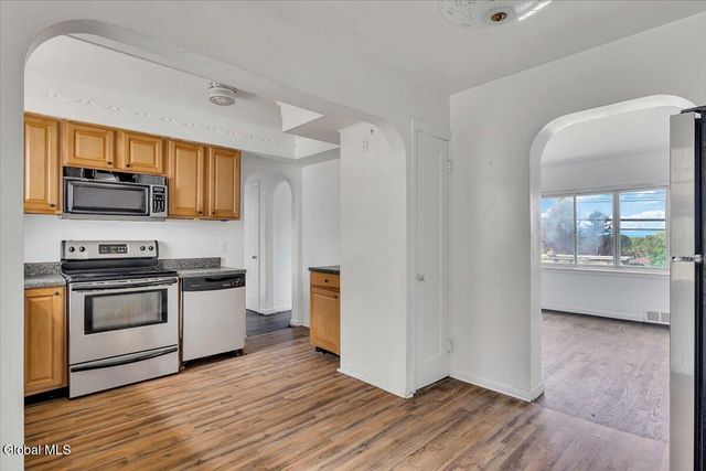 211 Shaker Road, Albany, NY 12211