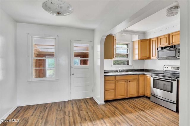 211 Shaker Road, Albany, NY 12211