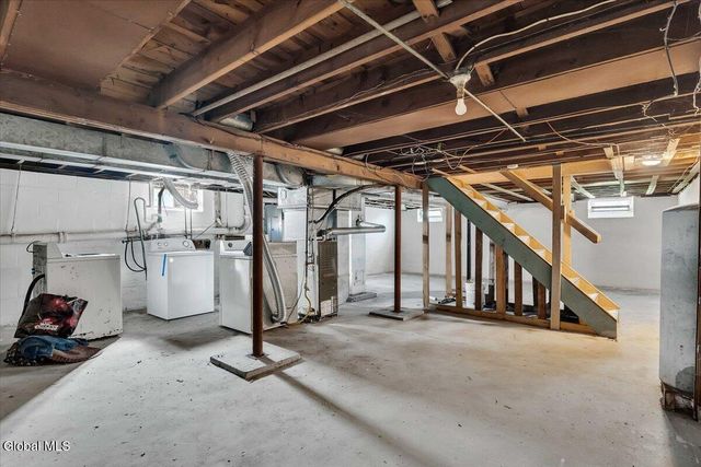 211 Shaker Road, Albany, NY 12211