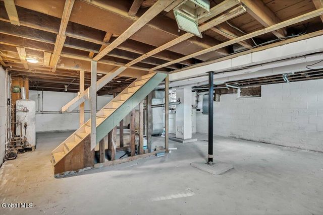 211 Shaker Road, Albany, NY 12211