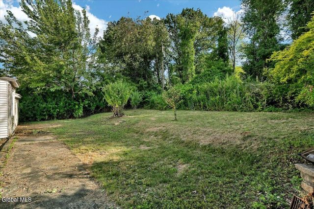 211 Shaker Road, Albany, NY 12211