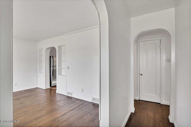 211 Shaker Road, Albany, NY 12211